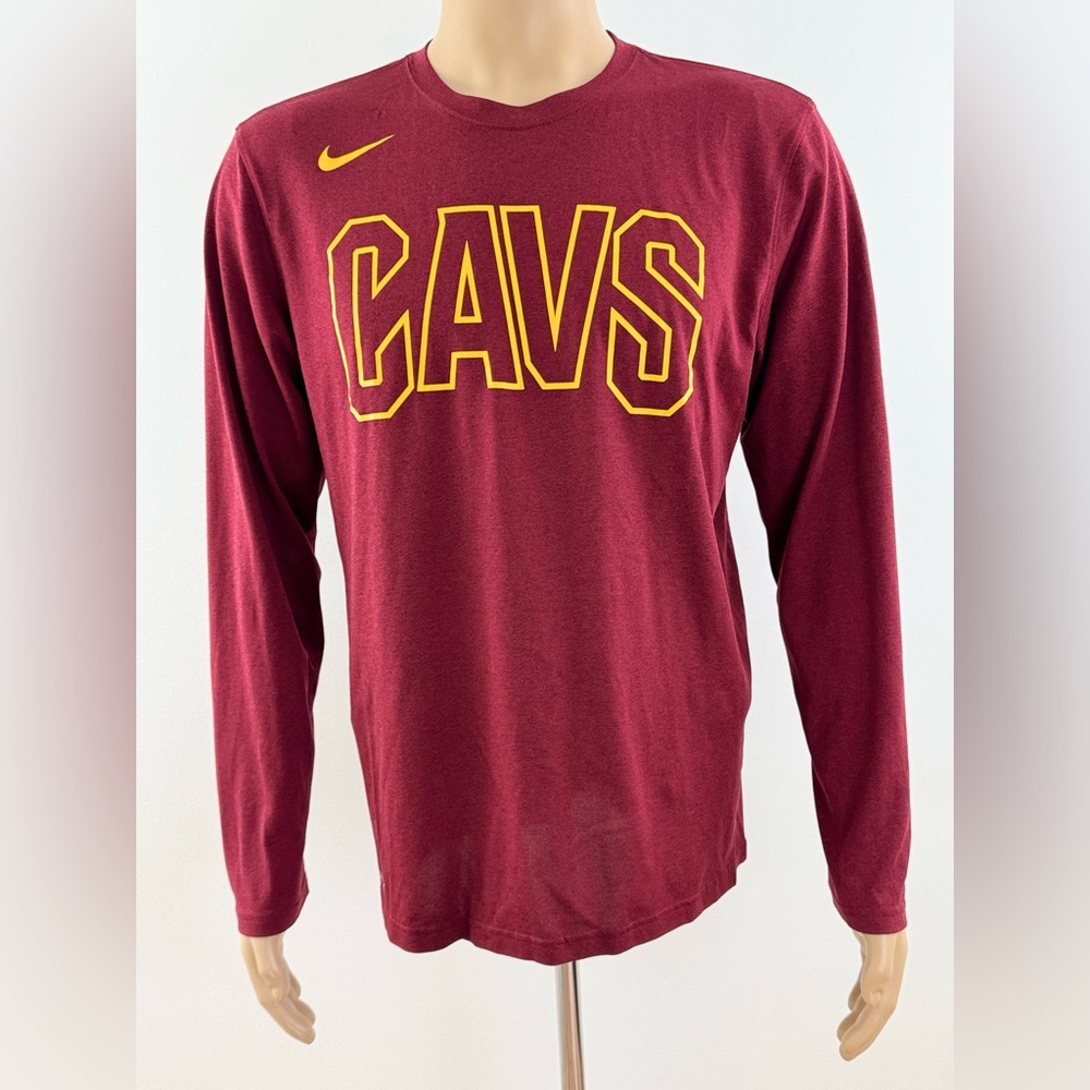 Cleveland Cavaliers Men's Size Large, Long Sleeve, Dri-Fit, Athletic Nike Tee